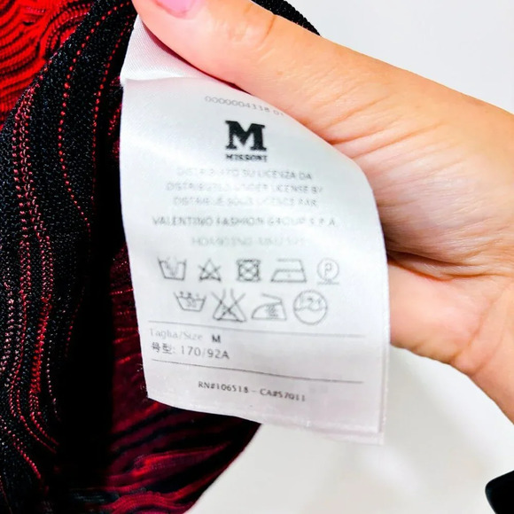 MISSONI Red t-shirt with textured waves - Picture 6 of 7